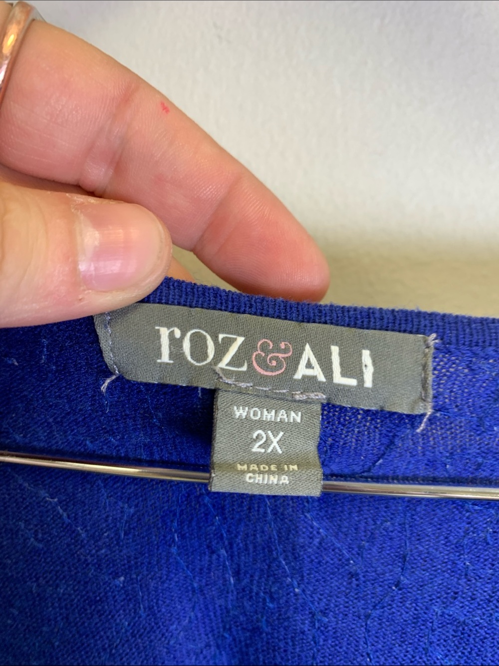 Roz & Ali Royal Blue Knit Top with Tag Detail - Picture 2 of 6